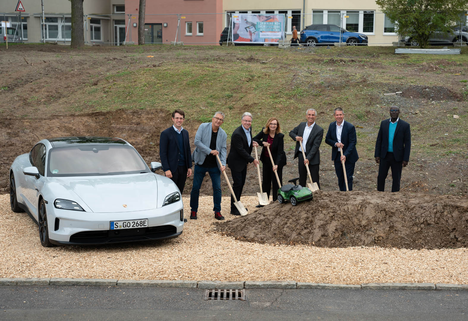 Spatenstich für neue Kinderhut Kita auf Porsche Werksgelände